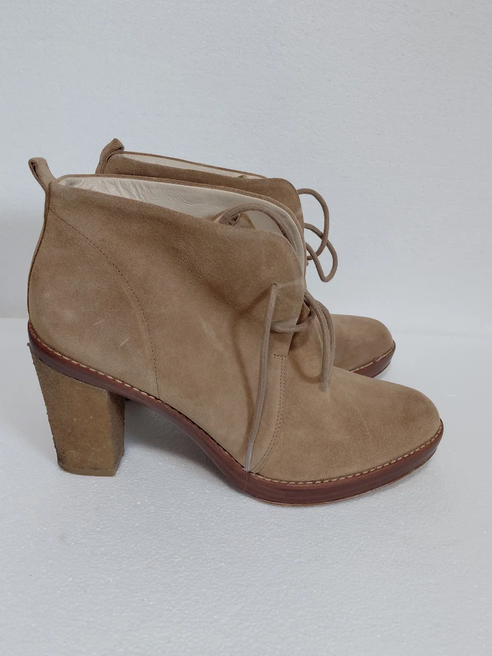 Classic Women's Suede Lace-Up Ankle Boots in Tan